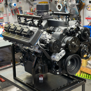 392ci 550hp Gen III HEMI Crate Engine with Holley Front Drive for Muscle Car Swaps.